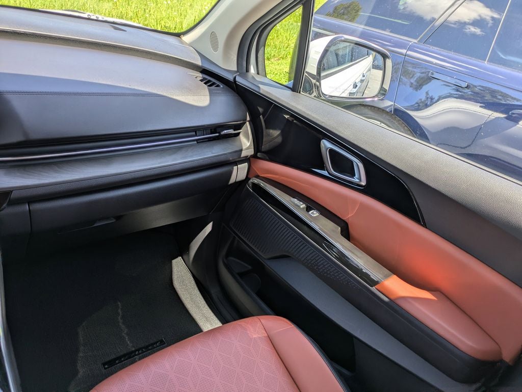 2023 Kia Carnival SX
