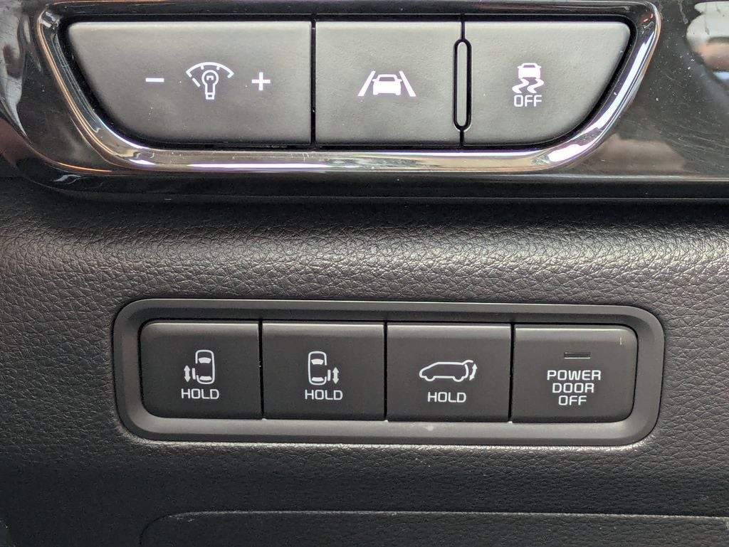 2023 Kia Carnival SX
