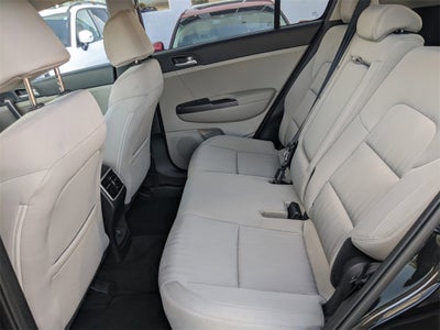 2022 Kia Sportage LX