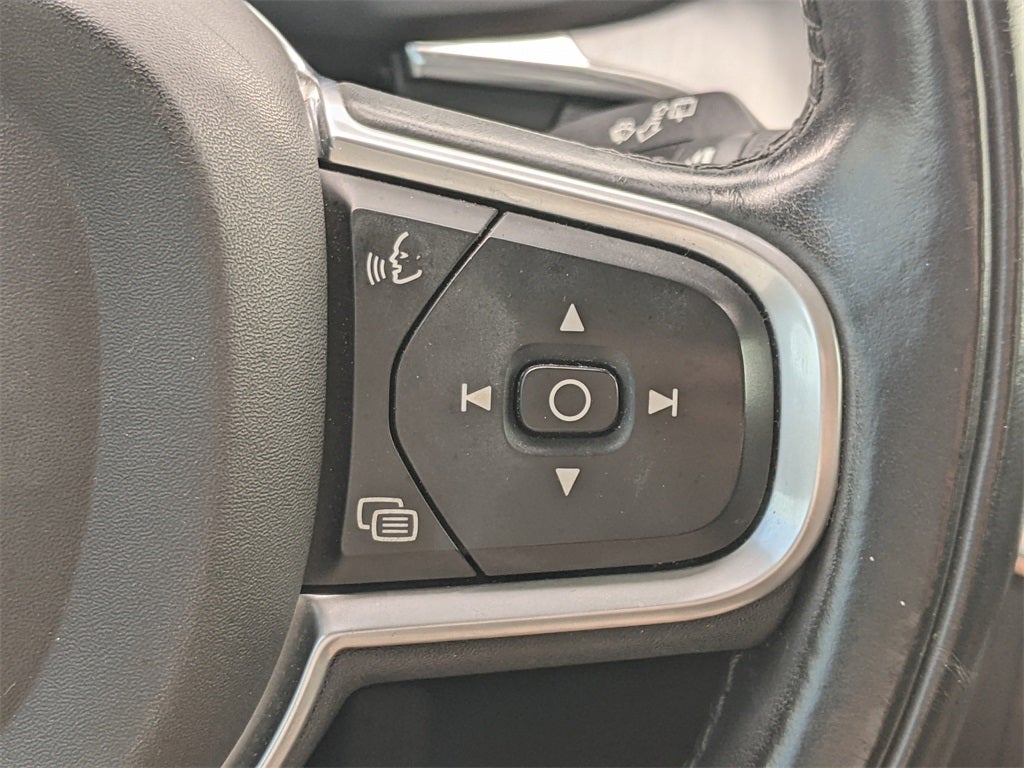 2019 Volvo XC60 T5 Momentum