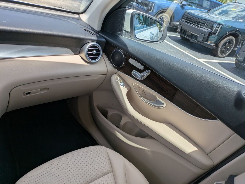 2021 Mercedes-Benz GLC GLC 300