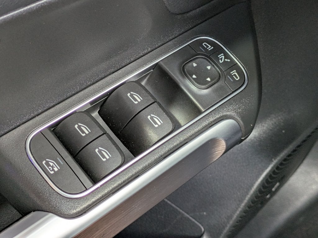 2025 Mercedes-Benz GLB GLB 250
