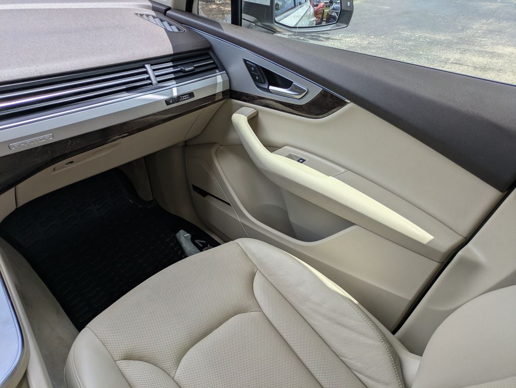 2019 Audi Q7 45 Premium Plus quattro