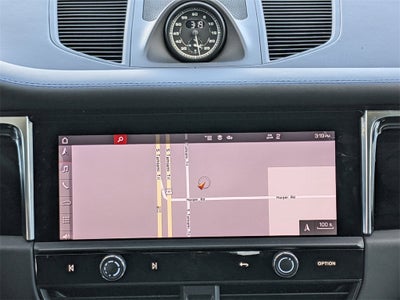 2023 Porsche Macan Base