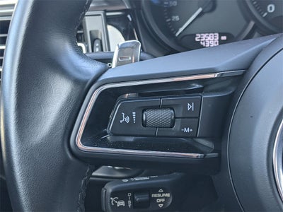 2023 Porsche Macan Base