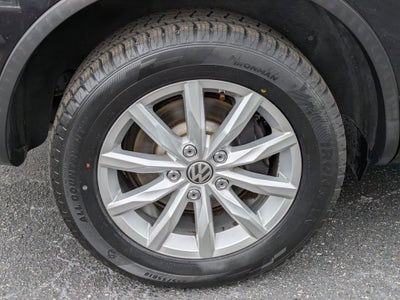 2017 Volkswagen Touareg V6 Sport 4Motion