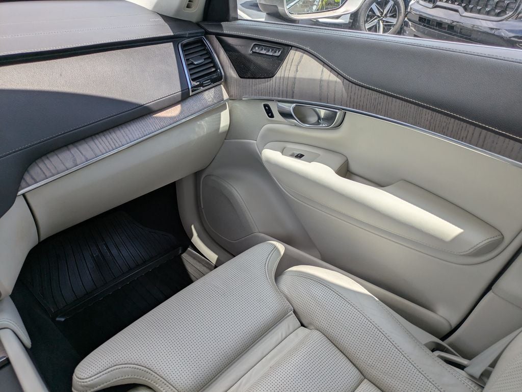 2021 Volvo XC90 T6 Inscription