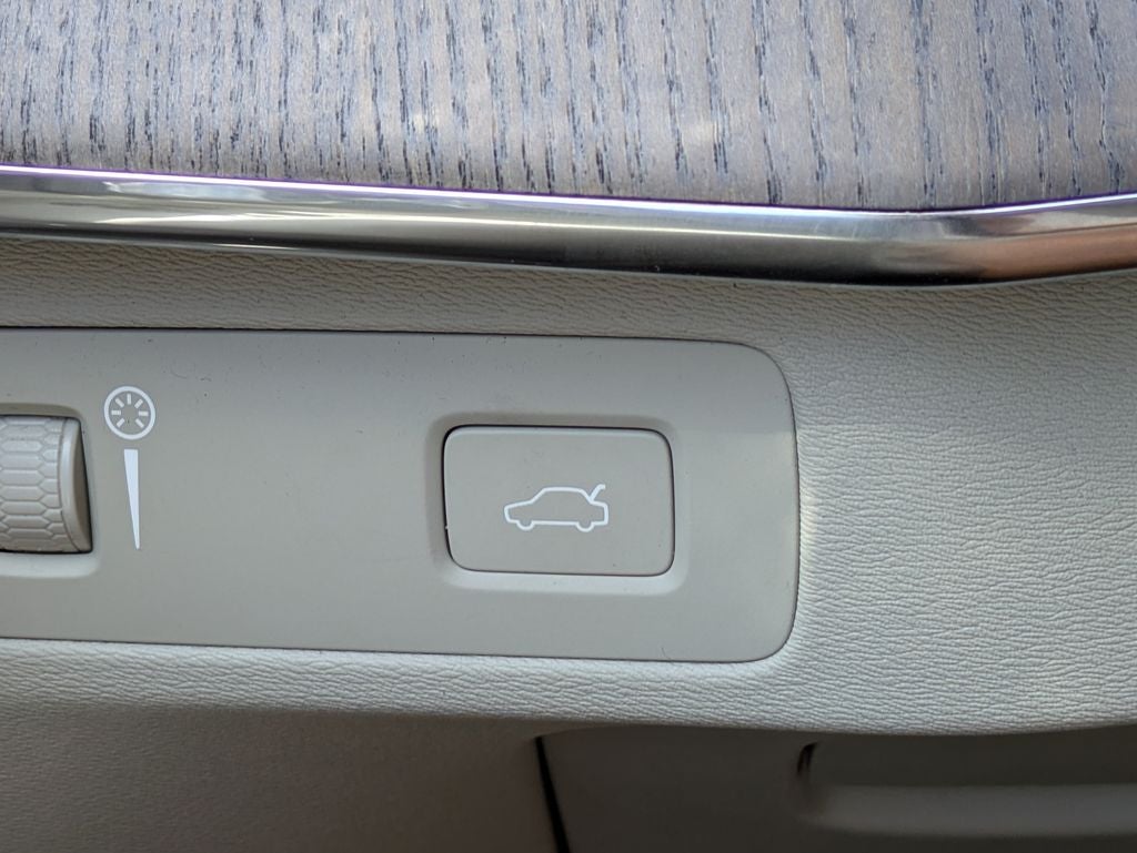 2021 Volvo XC90 T6 Inscription