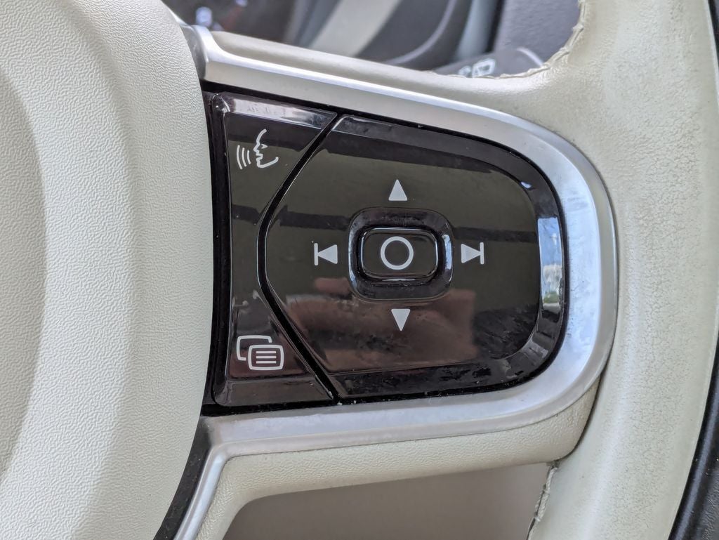 2021 Volvo XC90 T6 Inscription
