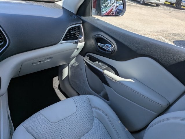 2019 Jeep Cherokee Limited FWD