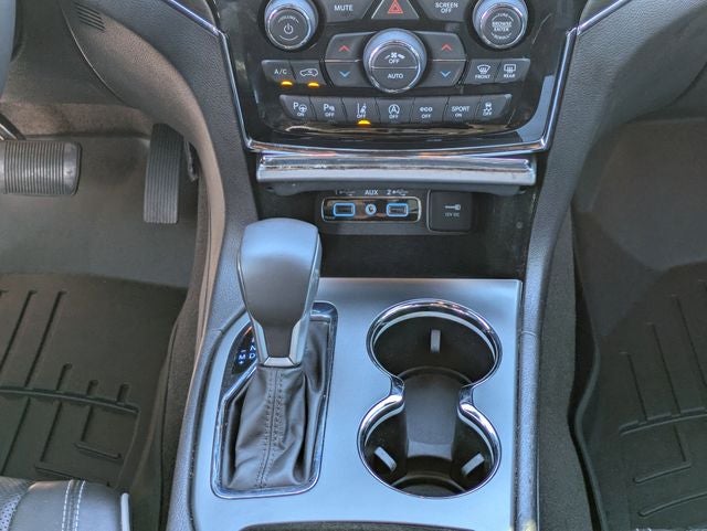 2019 Jeep Grand Cherokee Overland 4x2