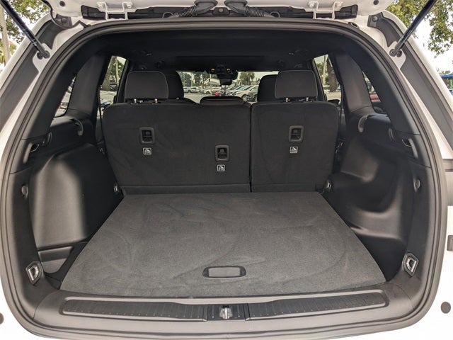 2025 Jeep Grand Cherokee Laredo X 4x2