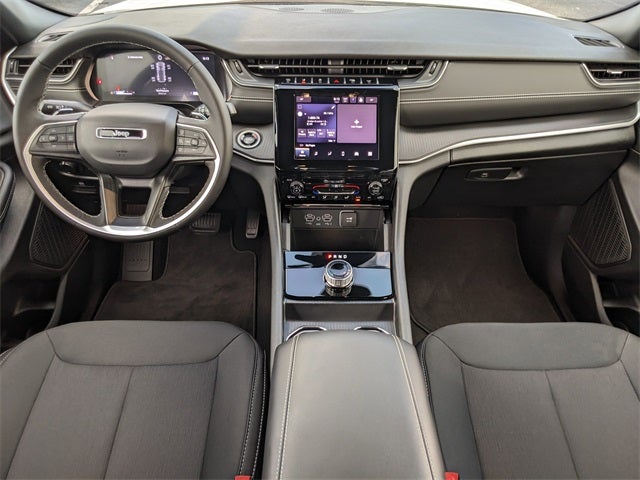 2025 Jeep Grand Cherokee Laredo X 4x2