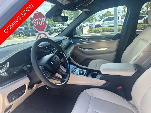 2025 Jeep Grand Cherokee Limited 4x2