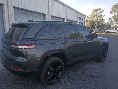 2022 Jeep Grand Cherokee Altitude 4x4