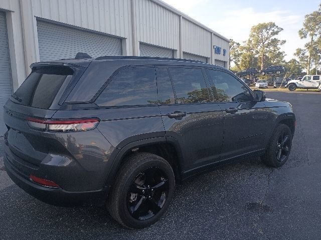 2022 Jeep Grand Cherokee Altitude 4x4