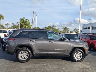 2025 Jeep Grand Cherokee Laredo 4x4