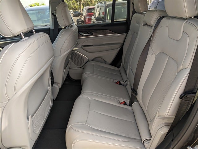 2023 Jeep Grand Cherokee Overland 4x4