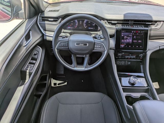 2024 Jeep Grand Cherokee L Laredo 4x4