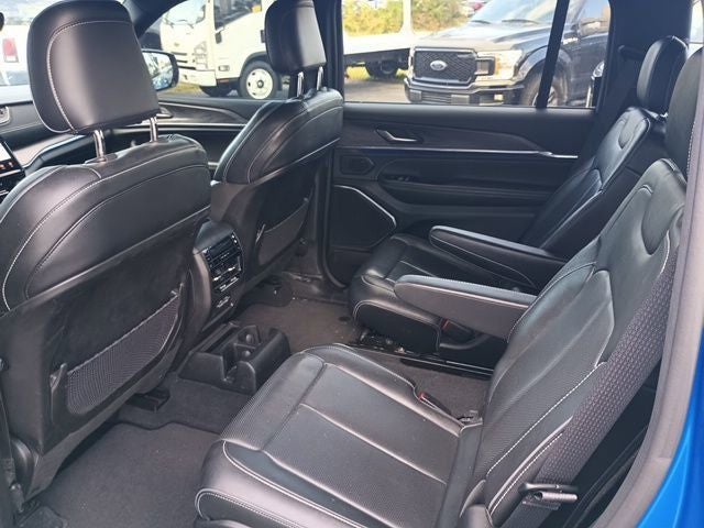 2023 Jeep Grand Cherokee L Overland 4x4