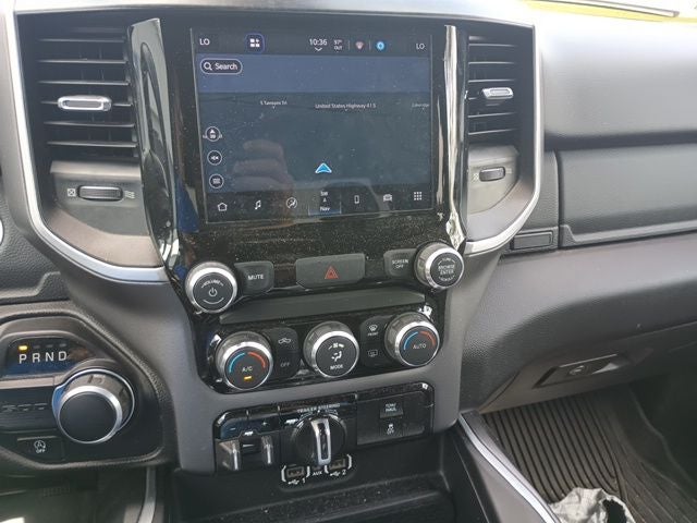 2022 RAM 1500 Big Horn Quad Cab 4x2 6'4' Box