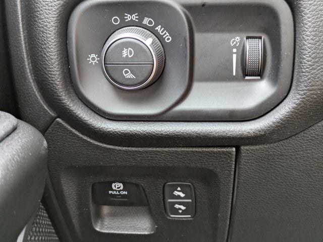 2025 RAM 1500 Big Horn Crew Cab 4x2 5'7' Box