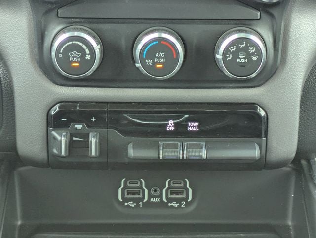 2020 RAM 1500 Big Horn Crew Cab 4x2 5'7' Box