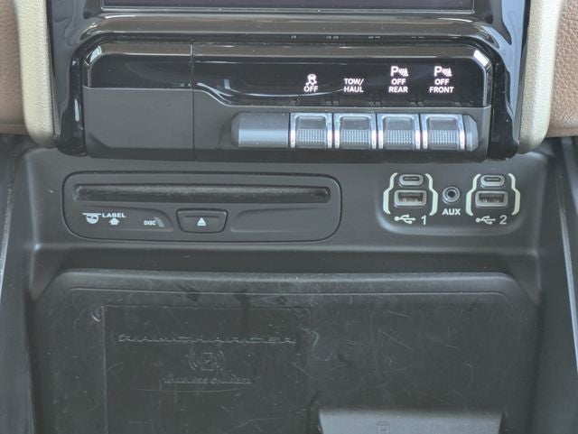 2019 RAM 1500 Laramie Crew Cab 4x2 5'7' Box