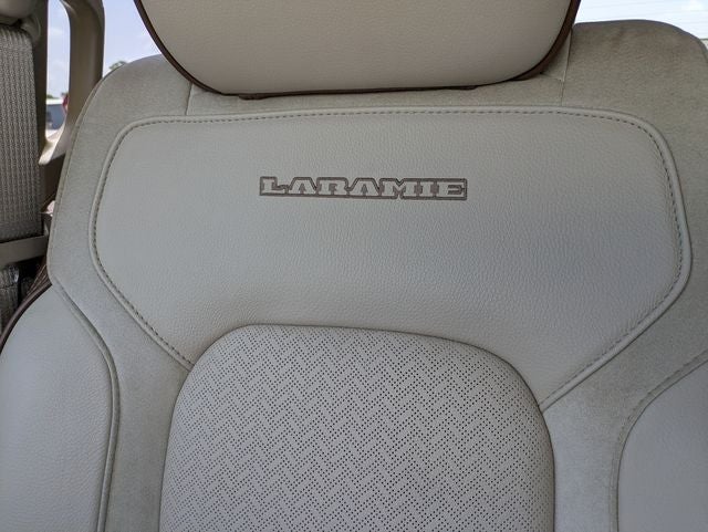 2019 RAM 1500 Laramie Crew Cab 4x2 5'7' Box