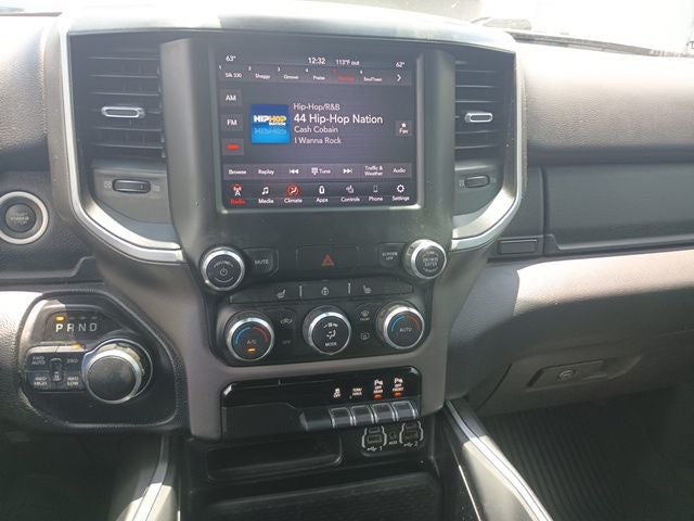 2020 RAM 1500 Big Horn Crew Cab 4x4 5'7' Box
