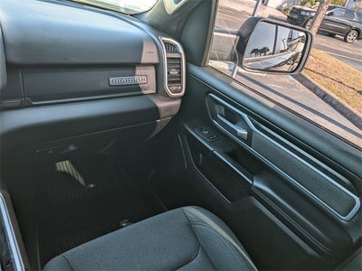 2020 RAM 1500 Big Horn Crew Cab 4x4 5'7' Box