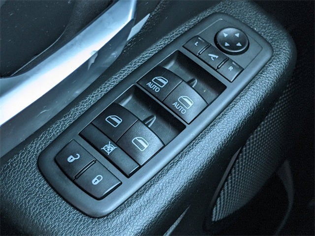 2020 RAM 1500 Big Horn Crew Cab 4x4 5'7' Box