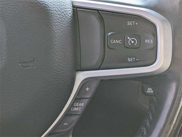 2020 RAM 1500 Big Horn Crew Cab 4x4 5'7' Box