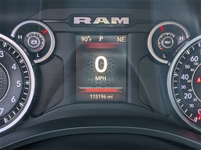 2020 RAM 1500 Big Horn Crew Cab 4x4 5'7' Box