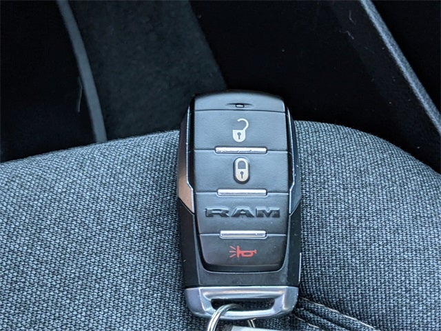 2020 RAM 1500 Big Horn Crew Cab 4x4 5'7' Box