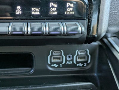 2020 RAM 1500 Big Horn Crew Cab 4x4 5'7' Box