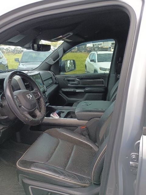 2021 RAM 1500 Laramie Crew Cab 4x4 5'7' Box