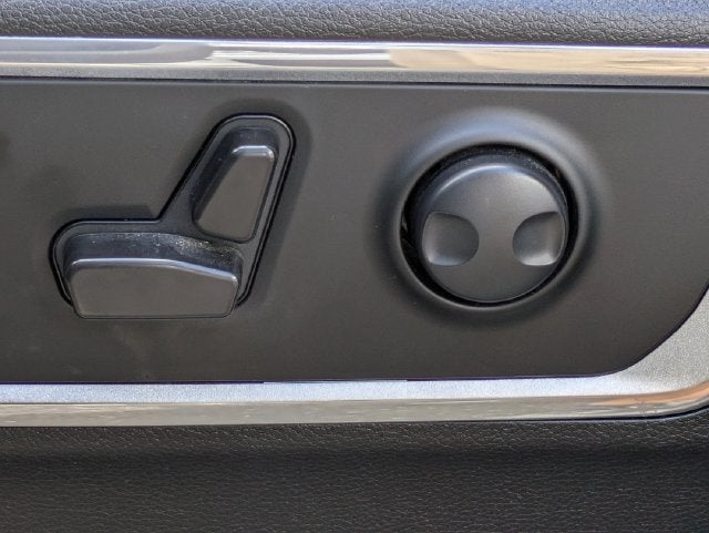 2023 RAM 1500 Laramie Crew Cab 4x4 5'7' Box