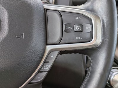 2020 RAM 1500 Laramie Crew Cab 4x4 5'7' Box