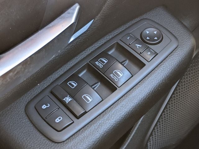 2019 RAM 1500 Big Horn/Lone Star Crew Cab 4x4 6'4' Box