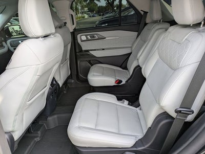 2025 Ford Explorer Platinum