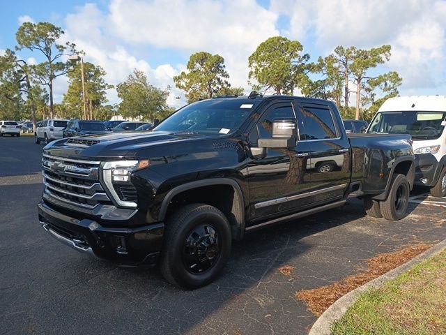 2025 Chevrolet Silverado 3500HD 4WD Crew Cab Long Bed High Country