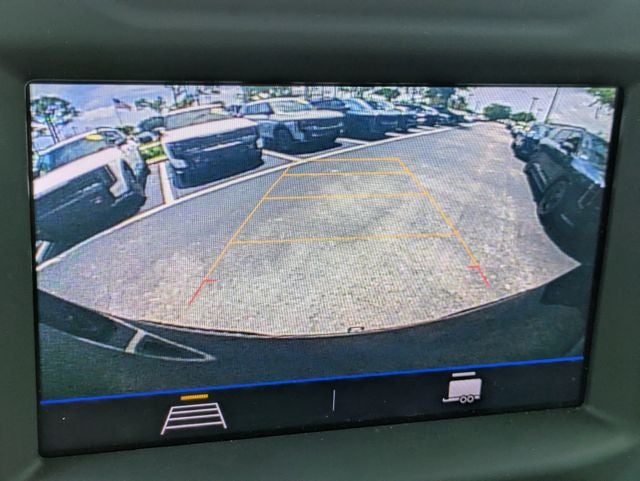 2021 Chevrolet Silverado 1500 2WD Crew Cab Short Bed Custom
