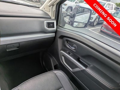 2017 Nissan TITAN PRO-4X