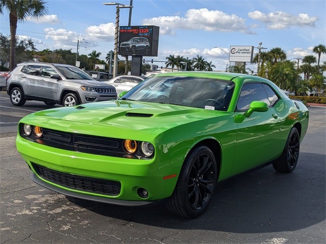 2017 Dodge Challenger SXT Plus
