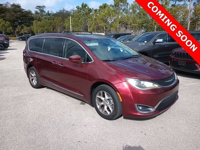 2017 Chrysler Pacifica Touring-L
