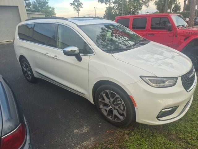 2023 Chrysler Pacifica Limited AWD