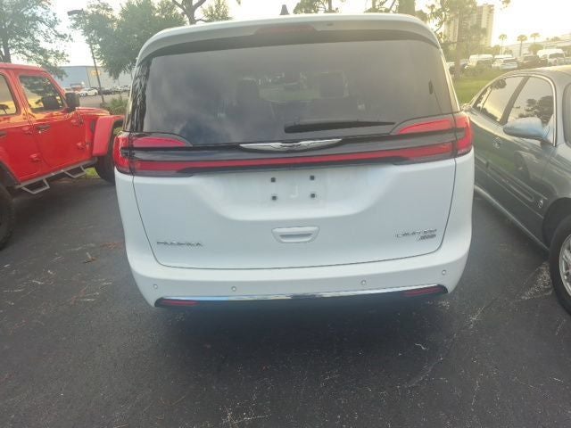 2023 Chrysler Pacifica Limited AWD
