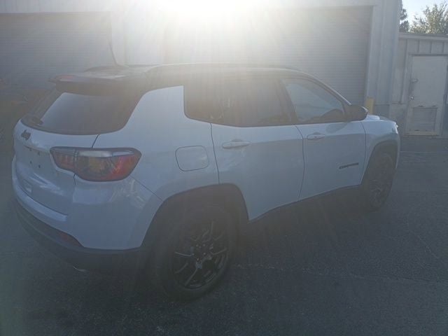 2022 Jeep Compass Altitude FWD