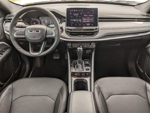 2023 Jeep Compass Latitude Lux FWD